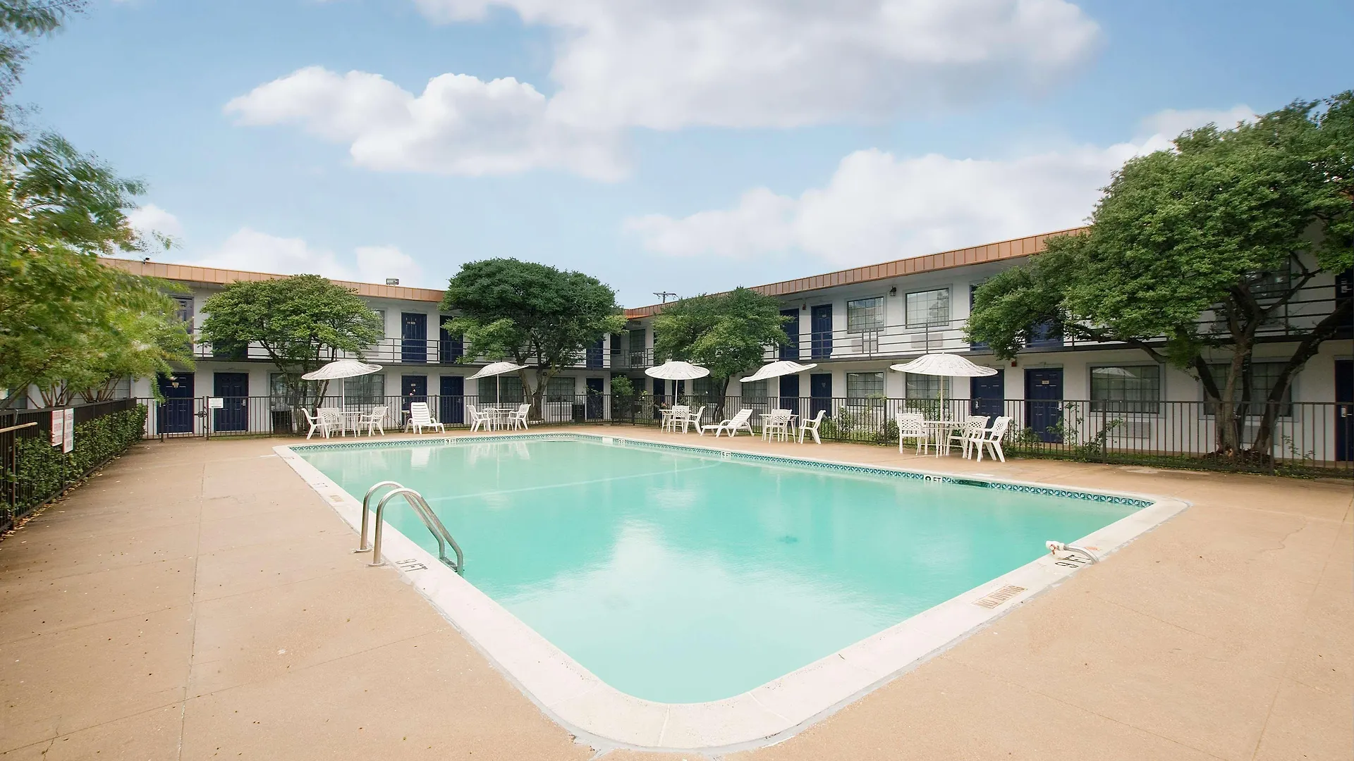 Отель Innside By Melia Ibiza Beach Сан-Антонио-Абад